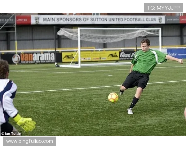 阿森纳逆袭毕包赛后看台《小鸟之歌》悠扬回响深沉情感凝聚 阿森纳逆袭毕包赛后看台《小鸟之歌》悠扬回响深沉情感凝聚