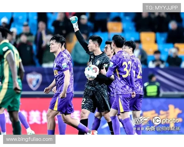 津门虎收假重启新赛季备战阮杨归队成球队训练核心力量 津门虎收假重启新赛季备战阮杨归队成球队训练核心力量