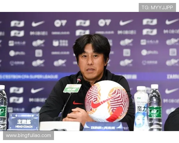 成都蓉城再获中超季军 徐正源：“这是最遗憾的一年”